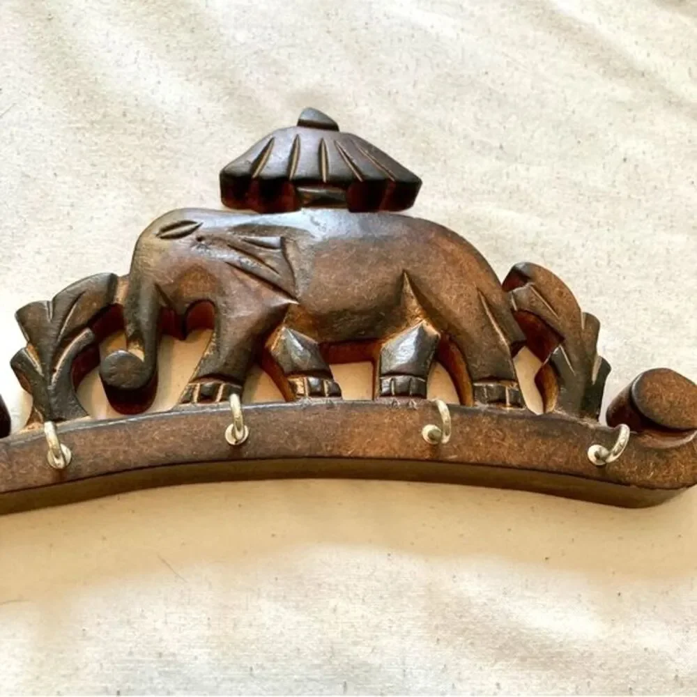 Key Rack Holder HANDMADE Folk Art Carved Wood Elephant 8 x 4.5 x 0.5 inches